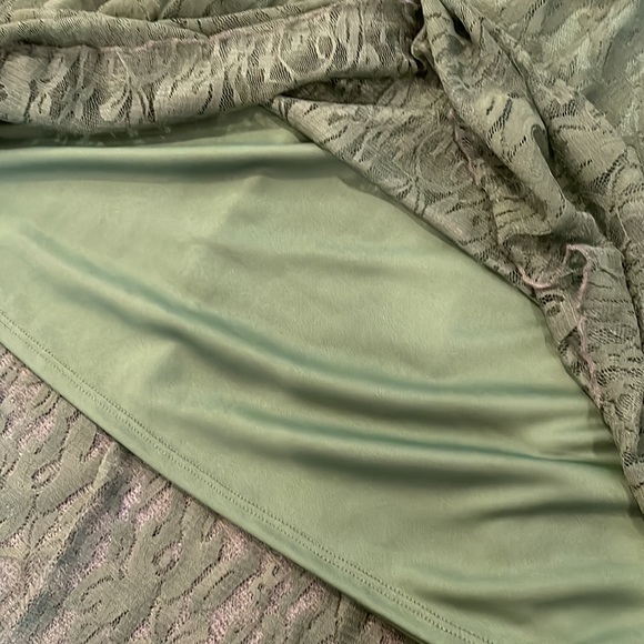 NWOT LulaRoe Olive/ Moss Green Lace Skirt XS - Picture 4 of 5